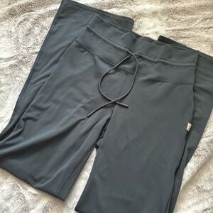 Vuori Daily Wideleg Yoga Pants, Stone, XS